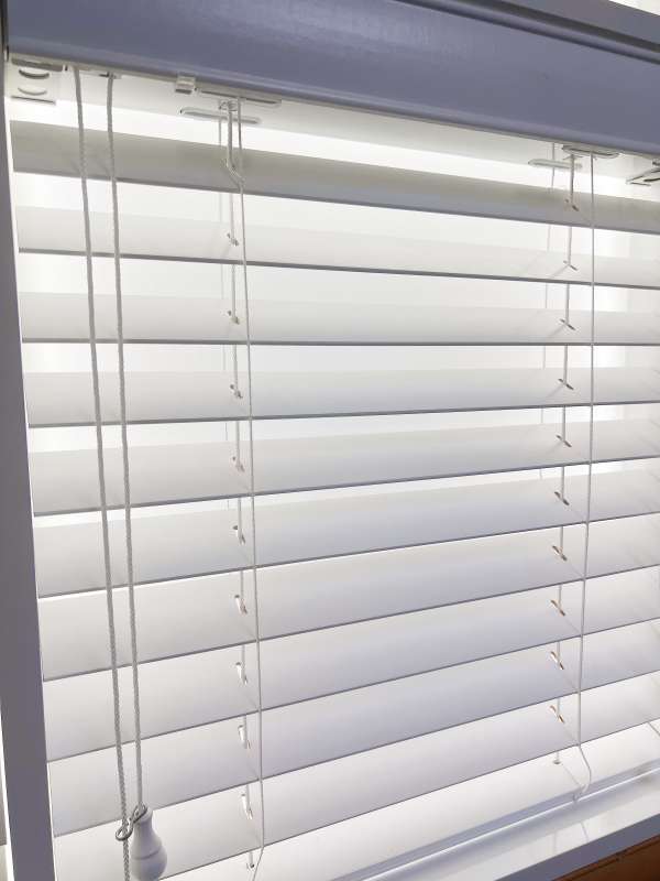 Wooden-Venetian-blinds