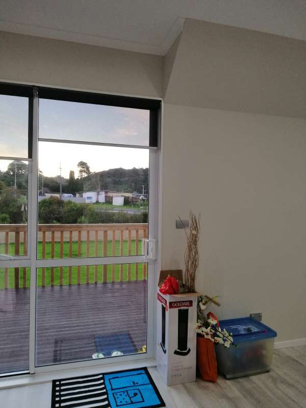 Sunscreen roller blinds - Image 4